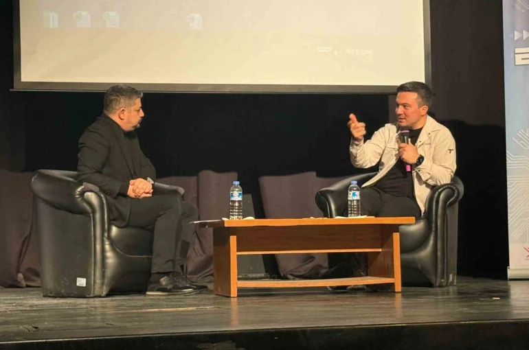 Depremde medyanın sorumluluğu Bilim Kafe’de konuşuldu