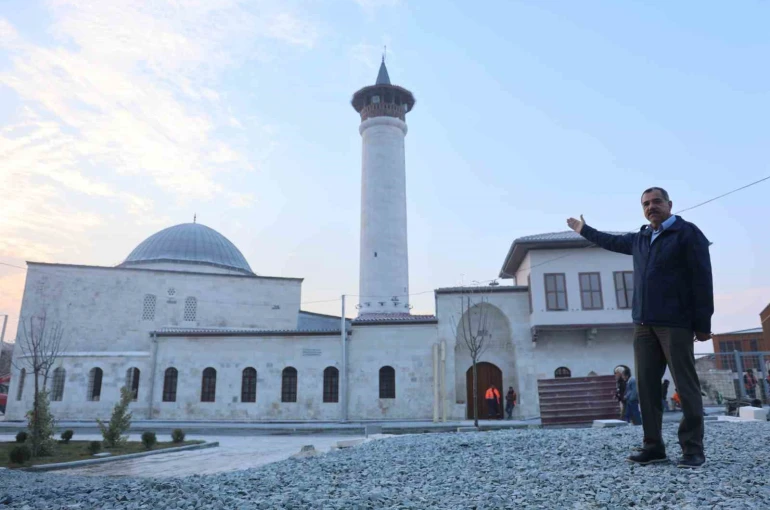 Depremde yerle bir olan Habibi Neccar Cami, restorasyon çalışmalarıyla yeniden hayat buldu