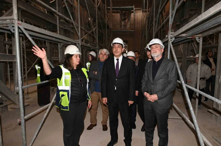 Depremlerle ağır hasar alan Kahramanmaraş’ın tarihi yeniden ayağa kalkıyor