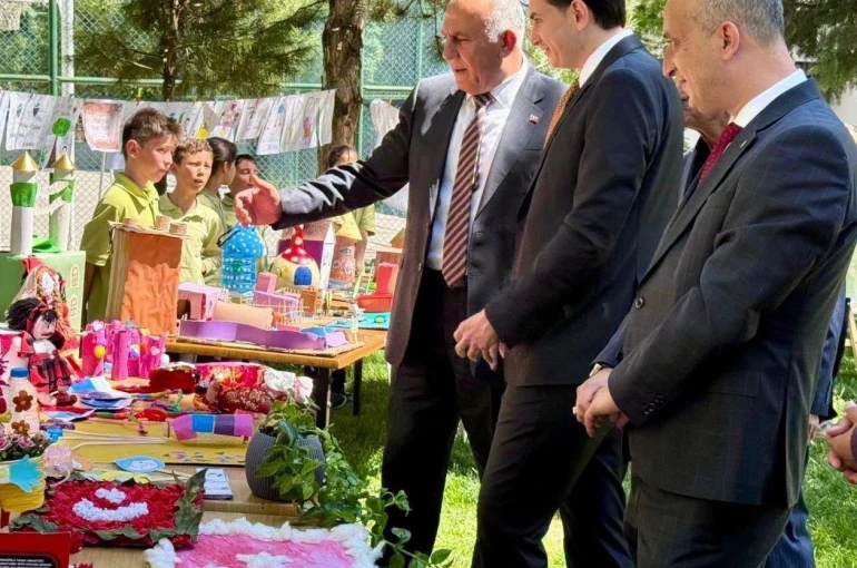 Dereköy Şehit Fatih Seven İlkokulu ve Ortaokulunda eğitim şenliği