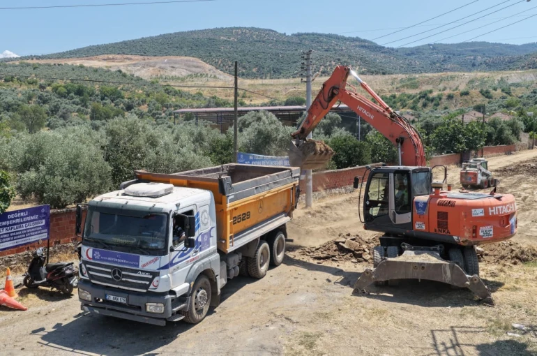 Dereköy’de yol yenileme çalışmaları başladı