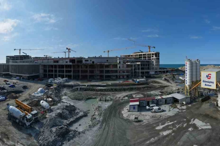 Dev sağlık tesisi hız kesmeden devam ediyor