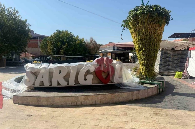 Dev üzüm salkımı festivale damga vurdu