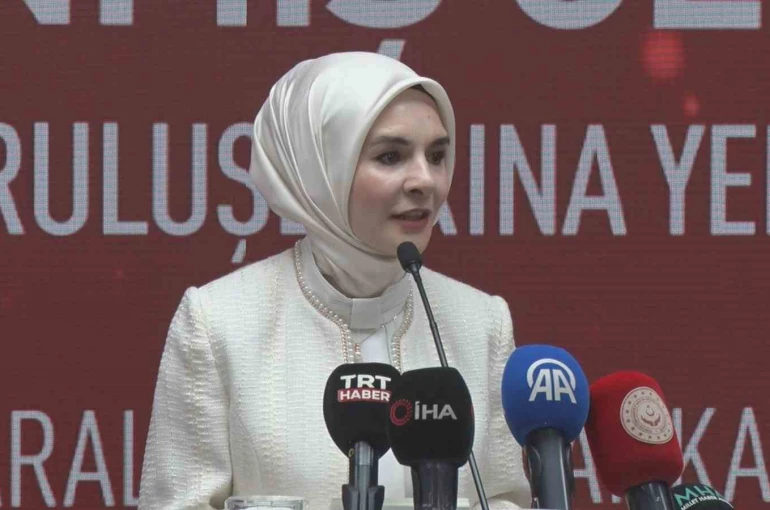 Devlet korumasından yararlanan 605 genç, Bakan Göktaş’ın da katıldığı törenle kamuya atandı