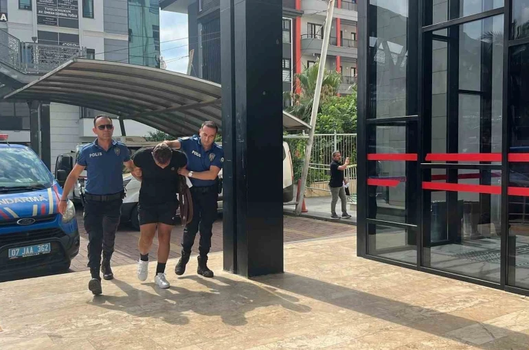 Devlete ve polise hakaret eden yabancı uyruklu şahıs serbest bırakıldı