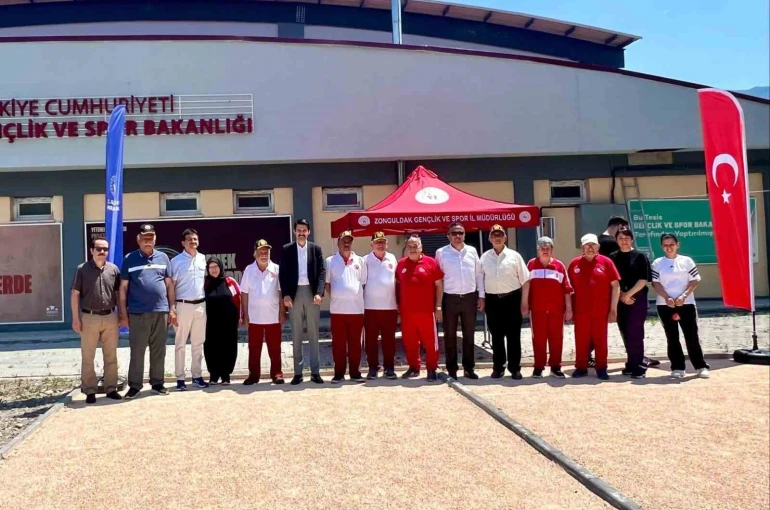 Devrek’te Bocce turnuvası düzenlendi