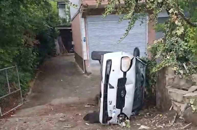 Devrek’teki trafik kazasında sürücü yara almadan kurtuldu