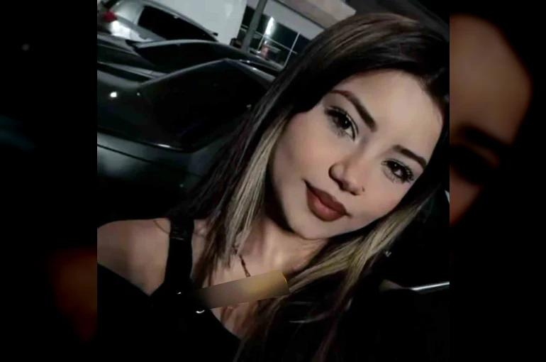 Devrilen motosikletteki kız çocuğu öldü