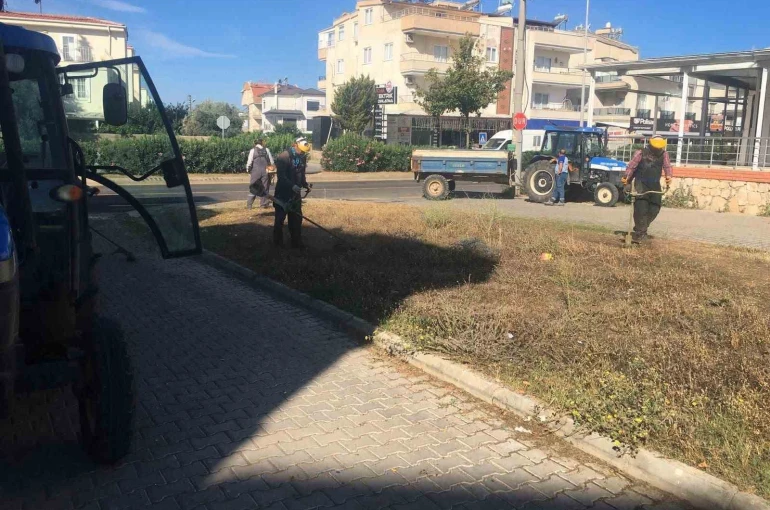 Didim Belediyesi yeşil alanlarda bakım çalışmalarını sürdürüyor