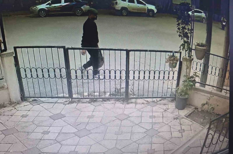 Didim’de "polisiz" diyerek dolandırdılar, kaçarken kaza yapınca yakalandılar