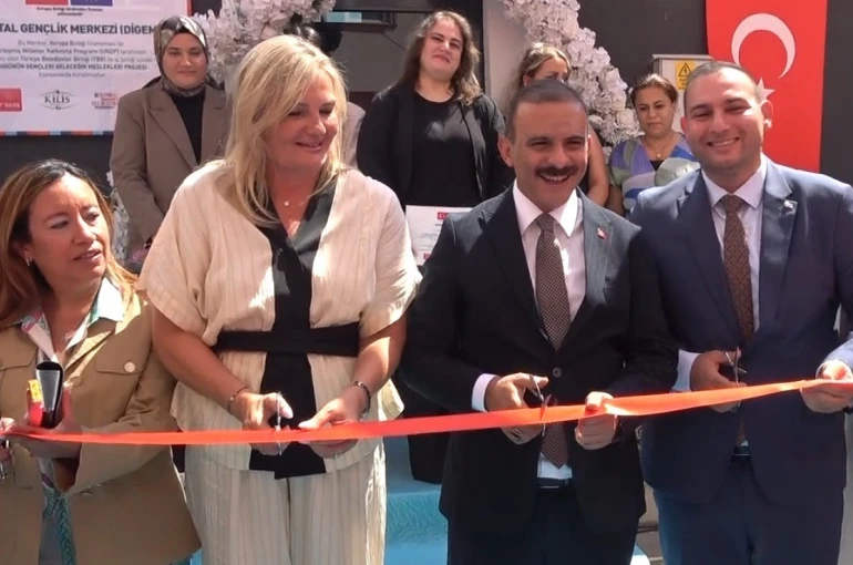 DİGEM açılışında AB temsilcisi "Bismillah" diyerek kurdele kesti