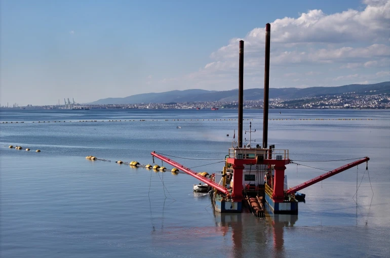 Dip çamuru temizliğinde 2,4 milyon metreküplük yeni etap