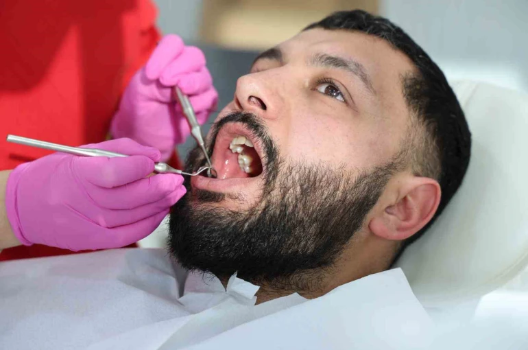 Diş hekiminden uyarı, iftardan sahura bardak bardak çay içenler dikkat