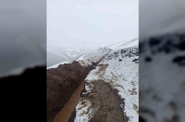 Diyadin’de Mayıs sonunda kar sürprizi