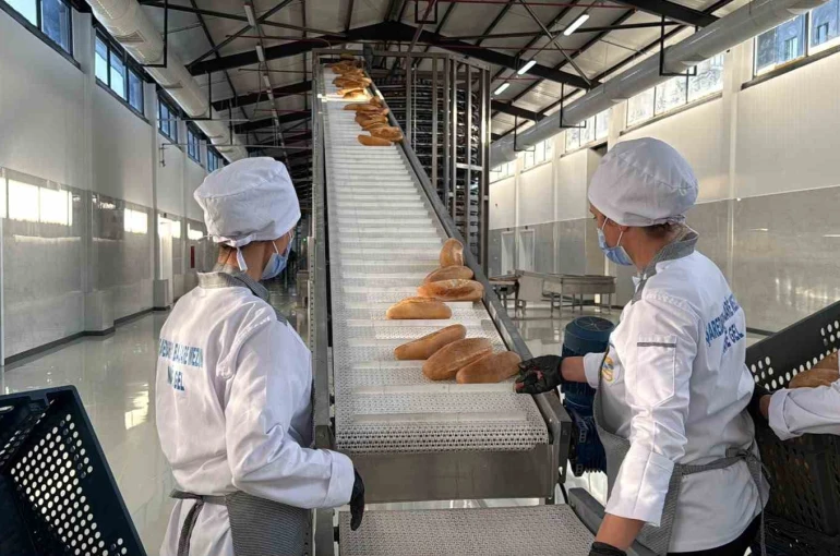 Diyarbakır’da 100 bin kapasiteli Halk Ekmek fabrikası açıldı