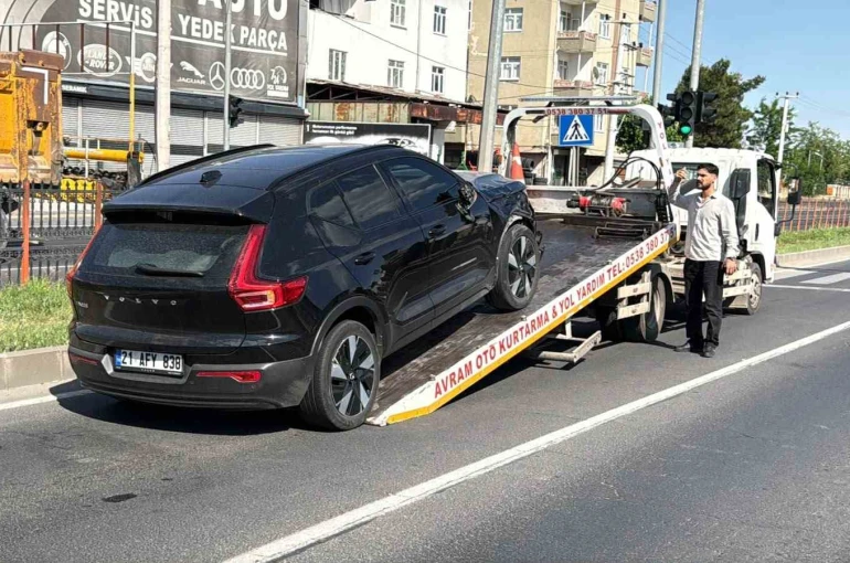 Diyarbakır’da aracın çarptığı yaya ağır yaralandı