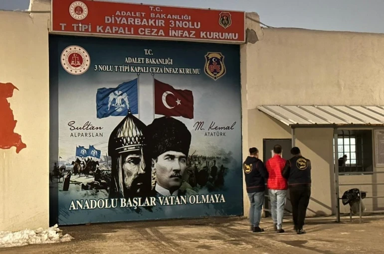 Diyarbakır’da araması bulunan 132 kişi yakalandı