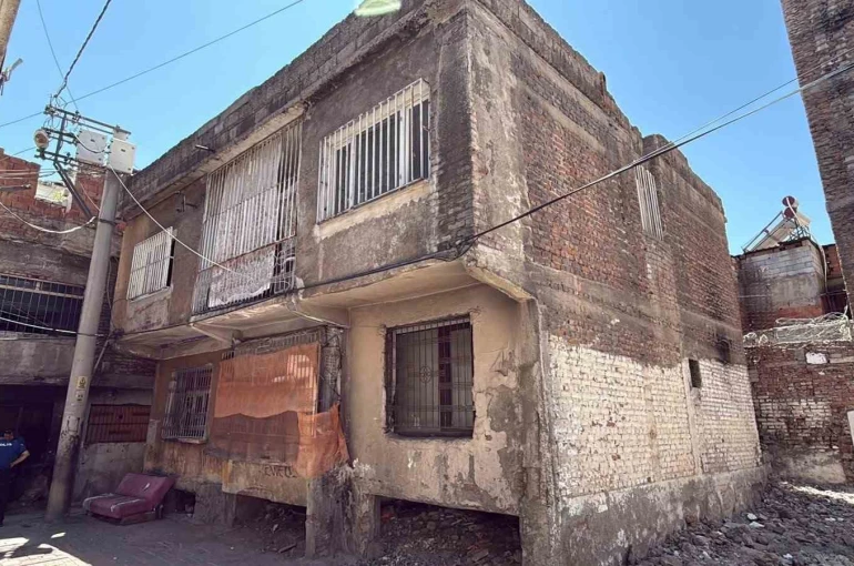 Diyarbakır’da bir eve silahlı saldırı düzenlendi