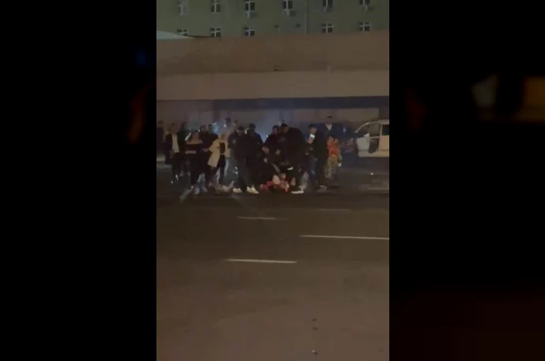Diyarbakır’da düğün sonrası kavga: Damat, yerde yatan şahsa siper oldu 