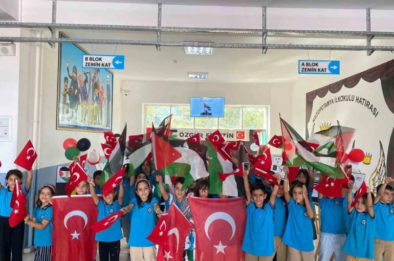 Diyarbakır’da ilkokul öğrencilerinden Filistin’e destek