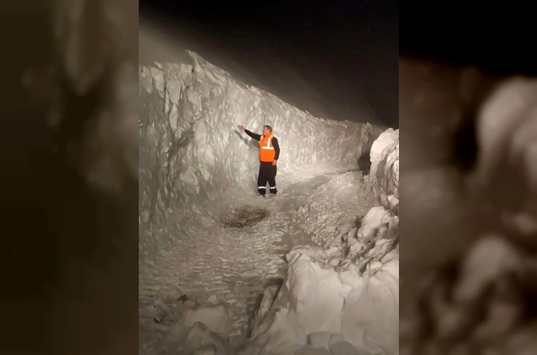 Diyarbakır’da kar kalınlığı 3 metreyi aştı