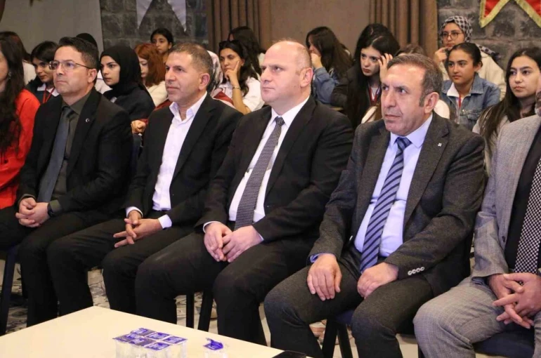 Diyarbakır’da "Maziden Atiye" programı düzenlendi 