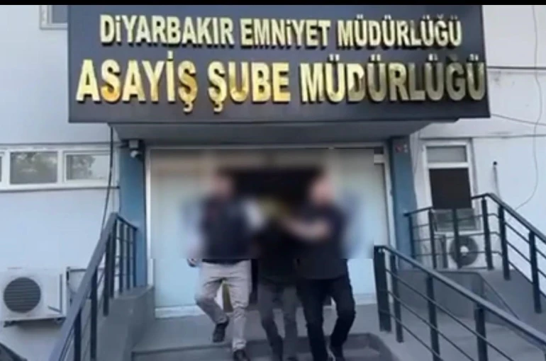 Diyarbakır’da Yapı Kredi ATM’si ve bazı iş yerlerini kurşunlayan 3 şüpheli yakalandı