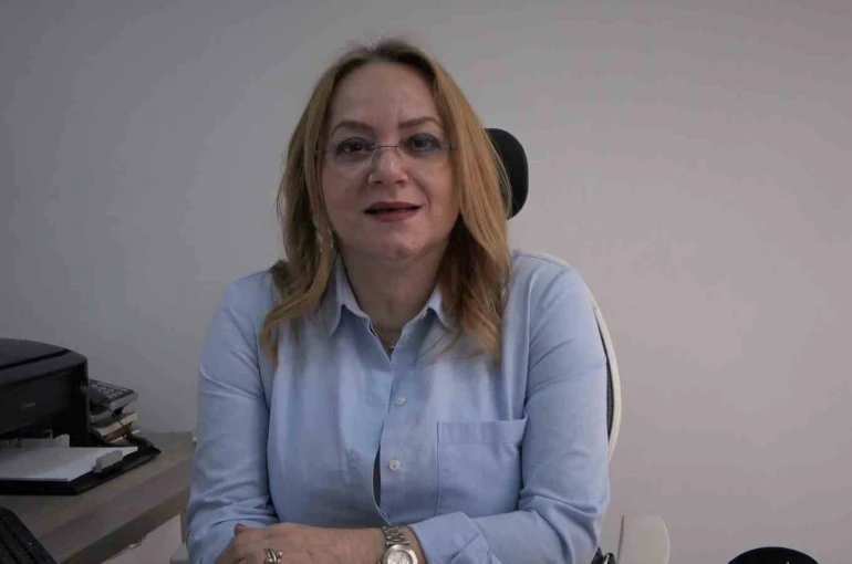 Doç. Dr. Ayhan Babaroğlu: "Sürekli ekranla vakit geçiren çocuklarda beyin gelişimi dengesiz ilerleyebilir"