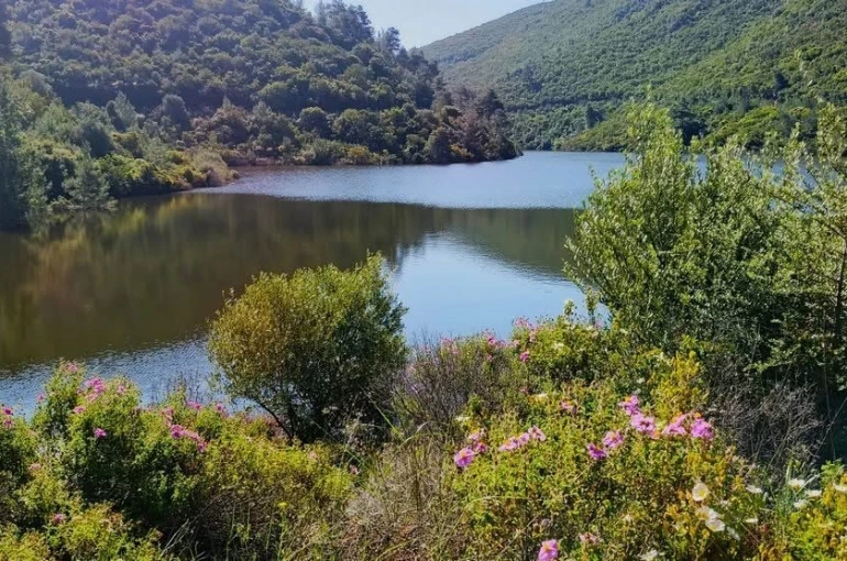 Doğaseverler Bahçecik Boğazı’na dikkat çekti