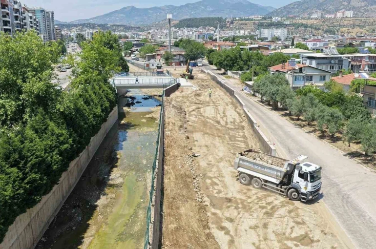 Doğu Aydın Bulvarı ve Tabakhane Deresi Köprüsü projesinde çalışmalar sürüyor