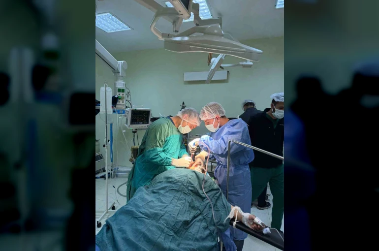 Doğubayazıt’ta engelli ve yatağa bağımlı hastaların tedavisi için iş birliği yapıldı