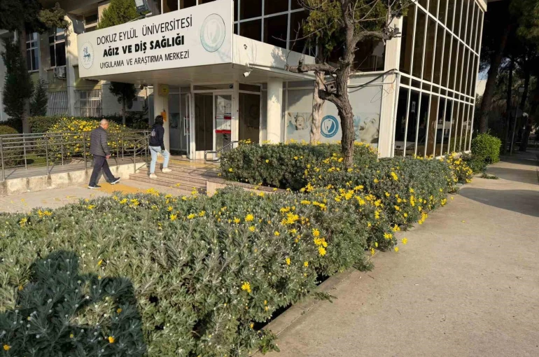 Dokuz Eylül Üniversitesi Diş Sağlığı Merkezi yeşil kartlı hasta kabulüne başladı