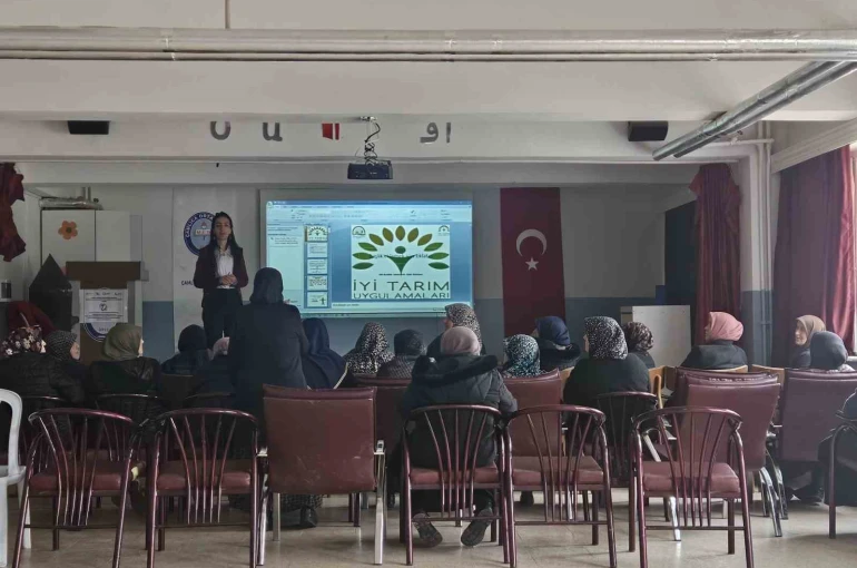 Domaniç’te kadın kooperatifi üyelerine yönelik eğitim düzenlendi