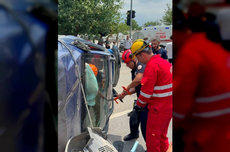 Dörtyol’da takla atan otomobilin sürücüsü yaralandı