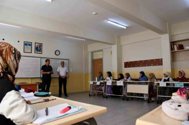 Dörtyol’da yaz kuran kurslarına çocuklardan ilgi