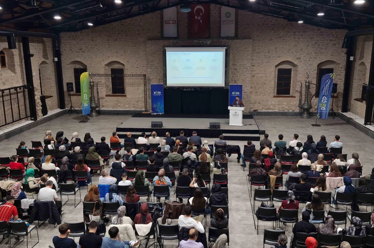 Down sendromlu bireylerin ‘dünü, bugünü, yarını’ konuşuldu