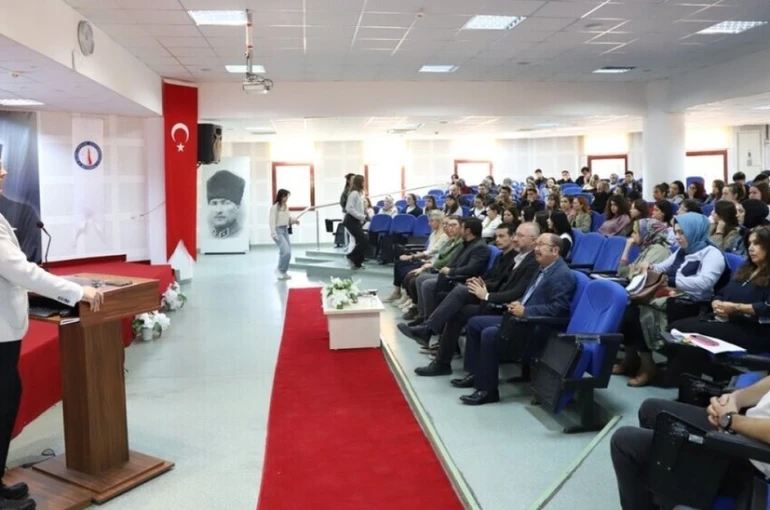 DPÜ’de "Eğitimde Yapay Zekâ" başlıklı panel