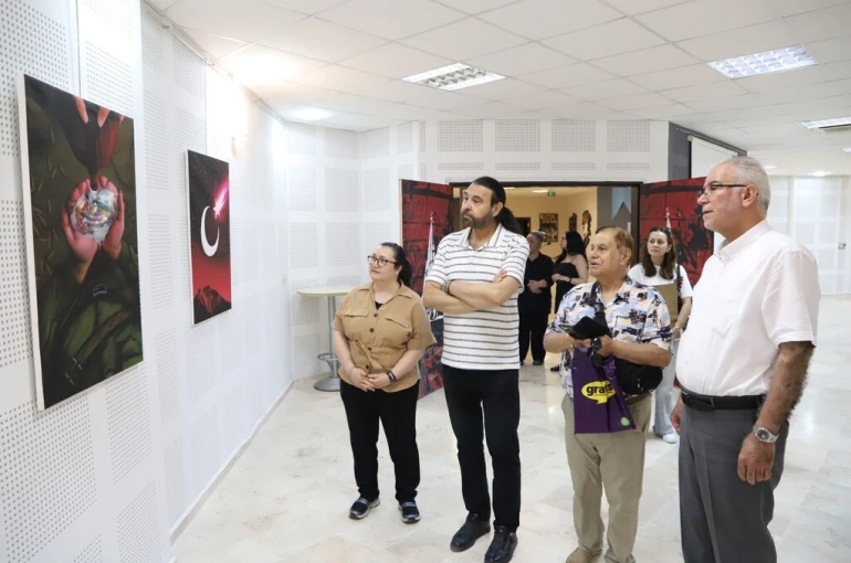 DPÜ’de "Zaferin Adı Türkiye" Poster Sergisi sanatseverlerle buluştu