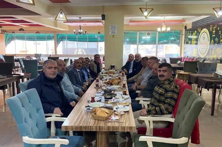 DSYB Başkan adayı Demirbaş basınla buluştu