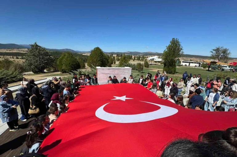 Dumlupınar’da geleneksel piknik şöleni