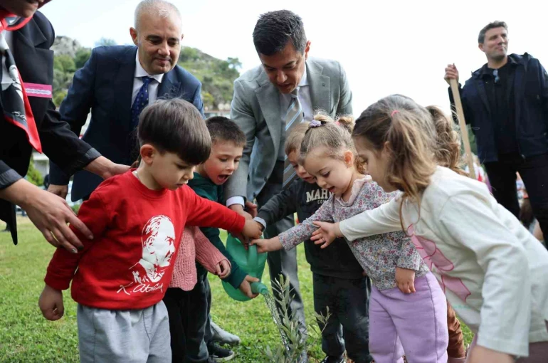 Dünya çocukları Marmaris’te barış için buluştu