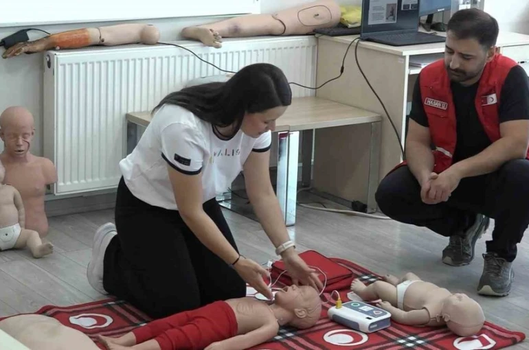 Dünya İlk Yardım Günü’nde tema ’iklim değişikliği’