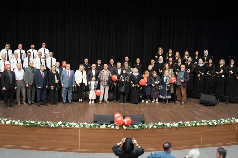 Dünya Yaşlılar Günü Başiskele’de coşkuyla kutlandı