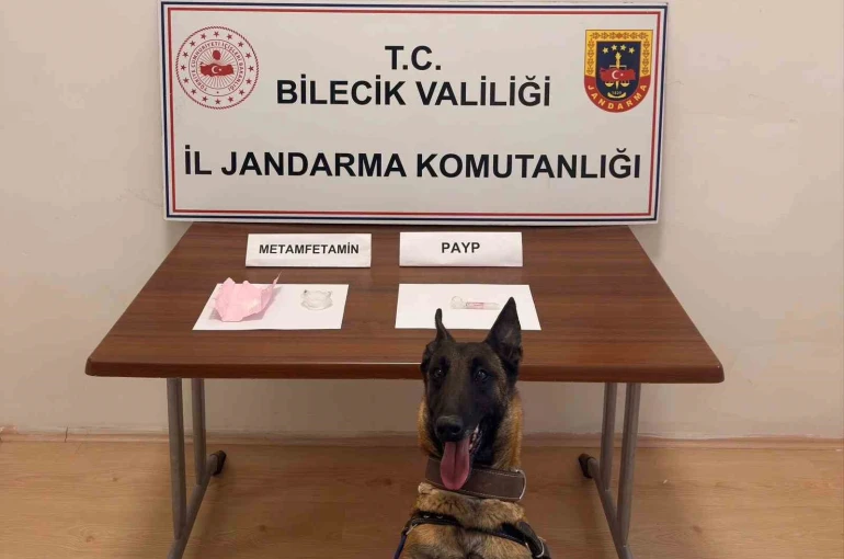 Durdurulan araçta uyuşturucu çıktı