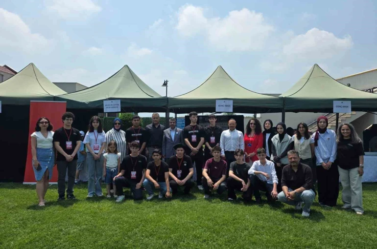 Düzce GençTek bilim şenliği göz doldurdu