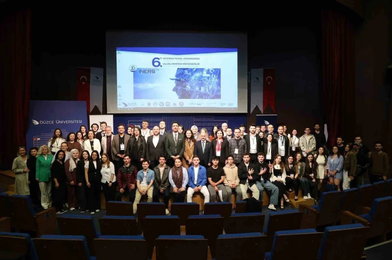 Düzce Üniversitesi Türkiye üçüncüsü