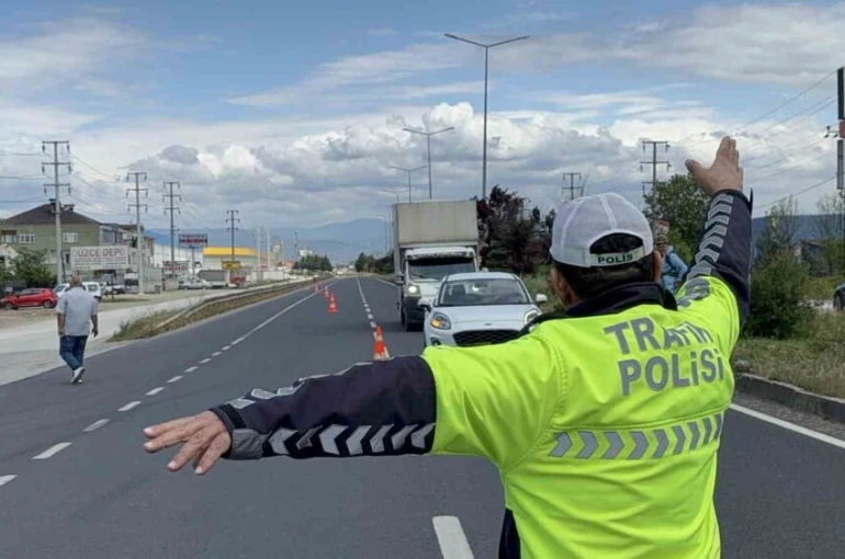 Düzce’de 31’i alkolden 177 araç trafikten men edildi