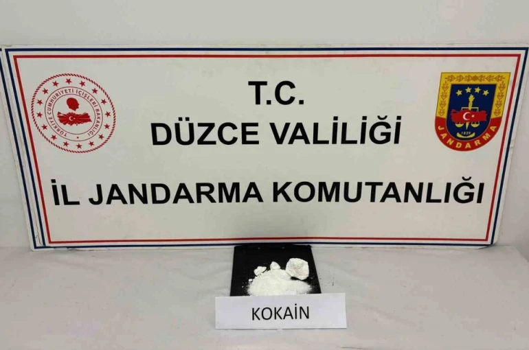 Düzce’de 800 bin TL’lik kokain ele geçirildi