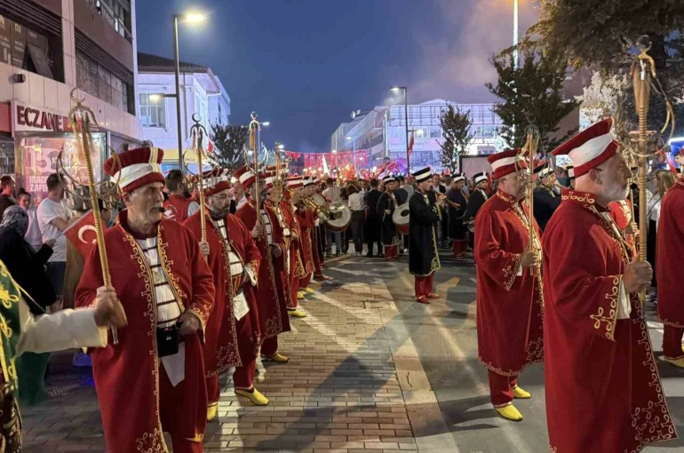 Düzce’de binler, 15 Temmuz’un 10. yılında meydanları doldurdu