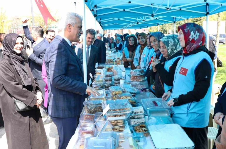 Düzce’de ihtiyaç sahibi nişanlı gençler için hayır çarşısı